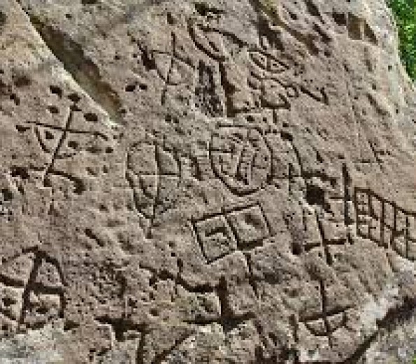 Stones  with symbols (Bjeshka Fani, Mirdite)