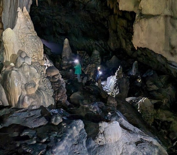 Pećina sa špiljskim ukrasima